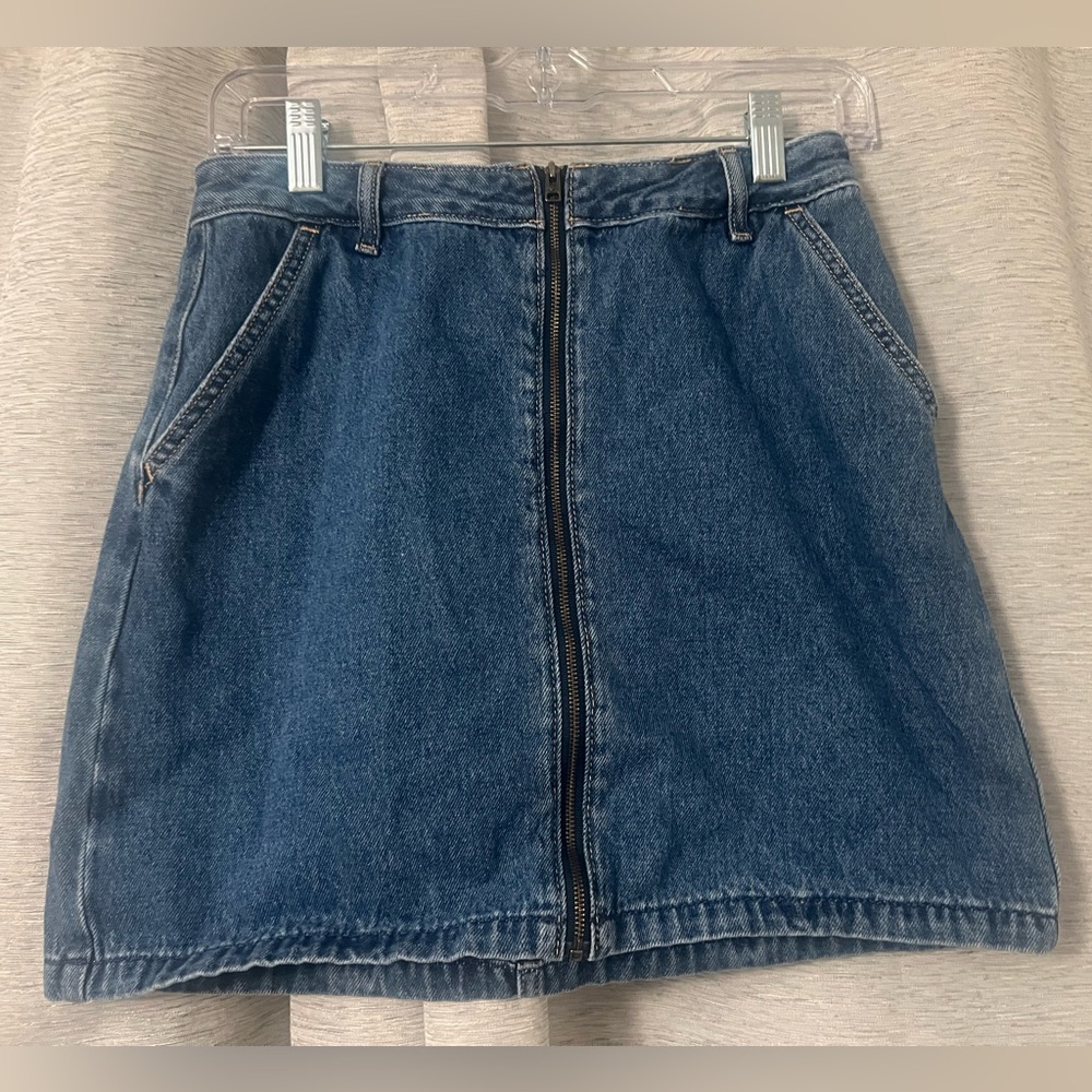 Hollister ultra high rise zip up denim skirt - Size 7